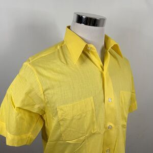 Conway Marshall Field Size 15 Vintage Short Sleeve Shirt Yellow Cotton Blend